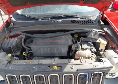 2015 Jeep Renegade Latitude из США, поврежденный, VIN ZACCJBBT7FPC29002